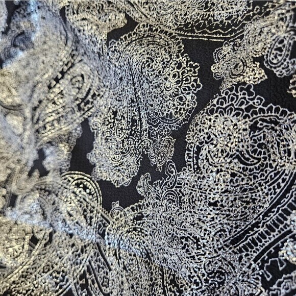 Michael Kors Black Silver Foil Paisley Wrap Top Blouse Women's Medium Tie Side - Picture 13 of 14